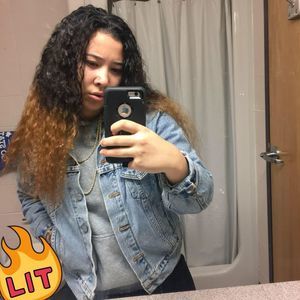 Meet your Posher, Adele